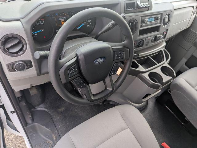 2027 Ford E-Series Cutaway Base