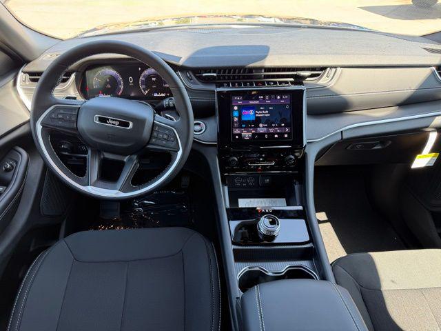 2026 Jeep Grand Cherokee L Altitude 4x4