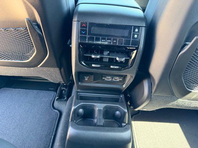 2026 Jeep Grand Cherokee L Altitude 4x4