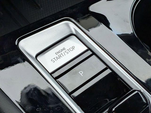 2026 Volkswagen Atlas Cross Sport SEL Premium R-Line