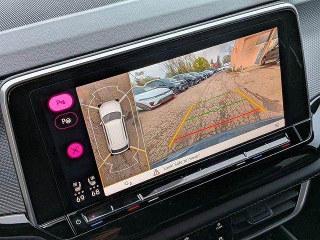 2026 Volkswagen Atlas Cross Sport SEL Premium R-Line