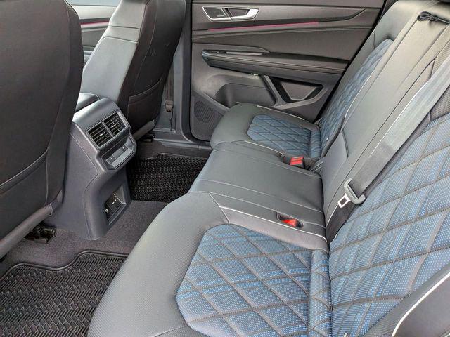 2026 Volkswagen Atlas Cross Sport SEL Premium R-Line