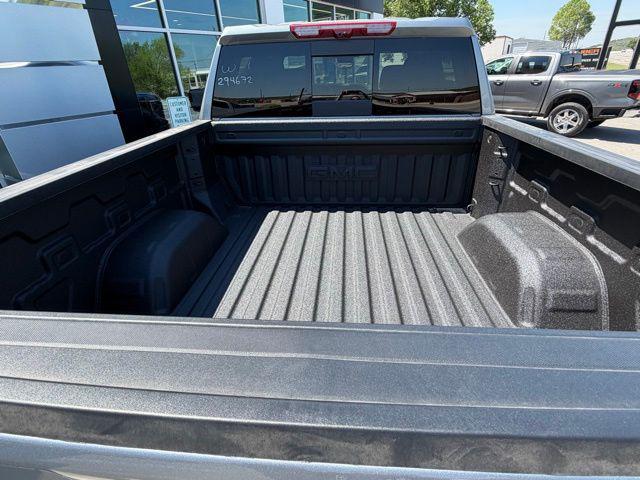 2026 GMC Sierra 1500 Crew Cab, Standard Bed, AT4, 4WD