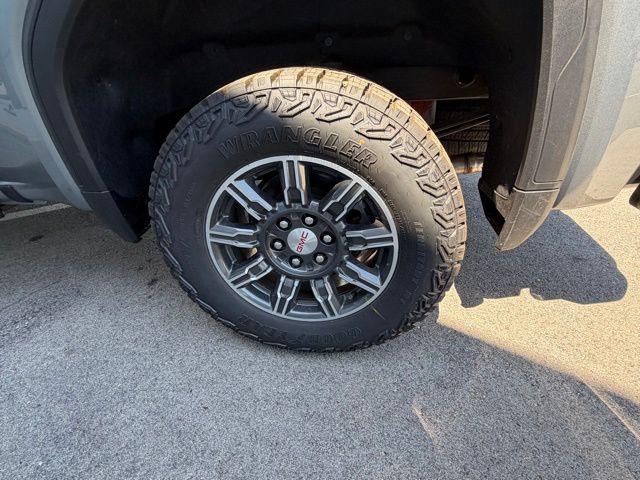 2026 GMC Sierra 1500 Crew Cab, Standard Bed, AT4, 4WD