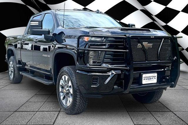 2024 Chevrolet Silverado 2500HD 4WD Crew Cab Standard Bed Custom