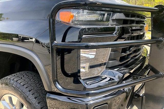 2024 Chevrolet Silverado 2500HD 4WD Crew Cab Standard Bed Custom