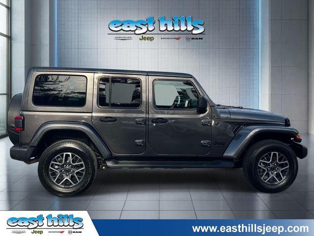2025 Jeep Wrangler 4-Door Sahara 4x4