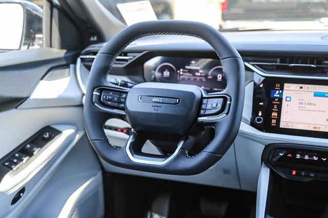 2026 Jeep Cherokee Laredo 4x4