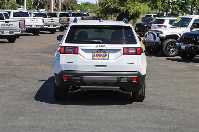 2026 Jeep Cherokee Laredo 4x4
