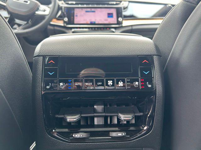 2026 Jeep Grand Cherokee L Summit 4x4