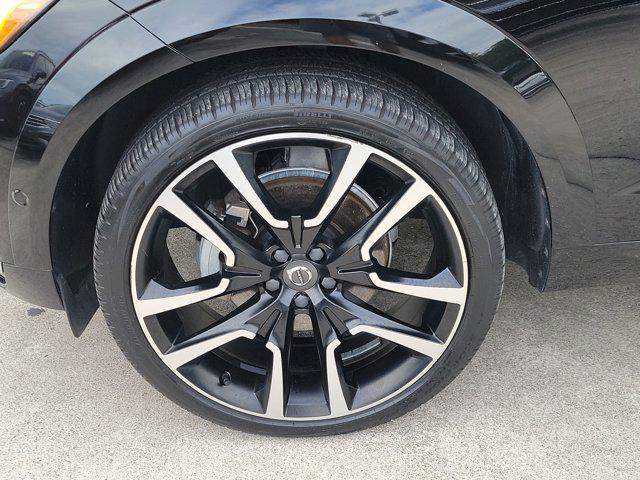 2023 Volvo XC60 B5 Ultimate Bright Theme