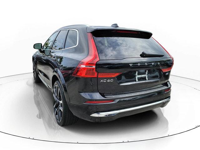 2023 Volvo XC60 B5 Ultimate Bright Theme