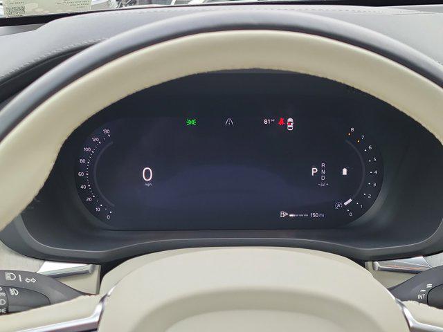 2023 Volvo XC60 B5 Ultimate Bright Theme