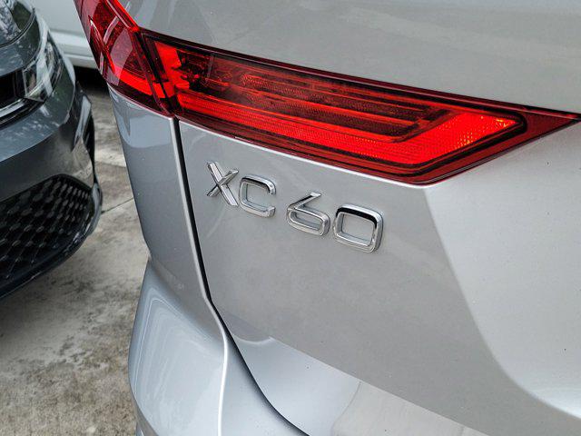2021 Volvo XC60 T5 Momentum