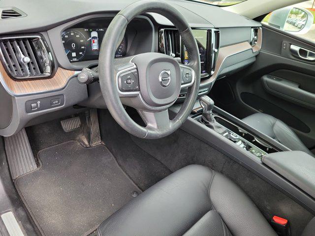 2021 Volvo XC60 T5 Momentum