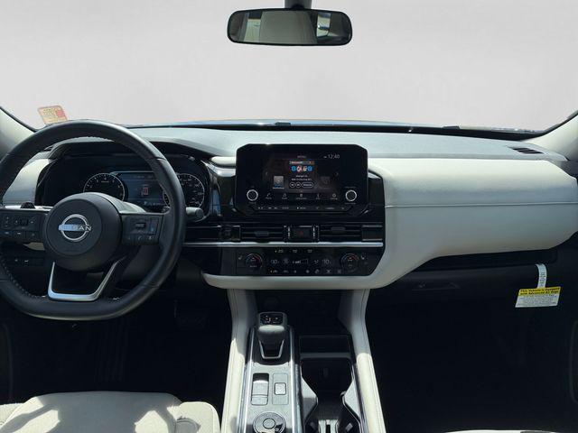 2025 Nissan Pathfinder SV 4WD