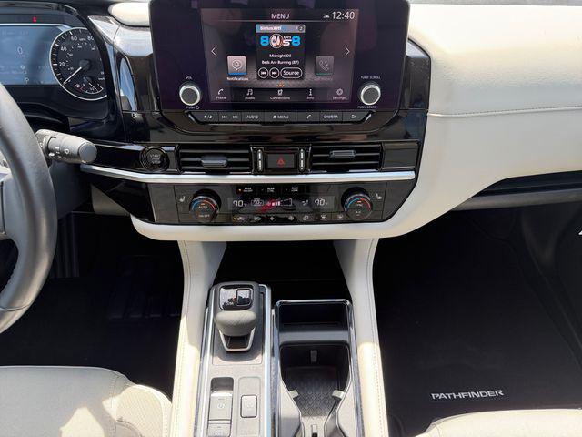 2025 Nissan Pathfinder SV 4WD