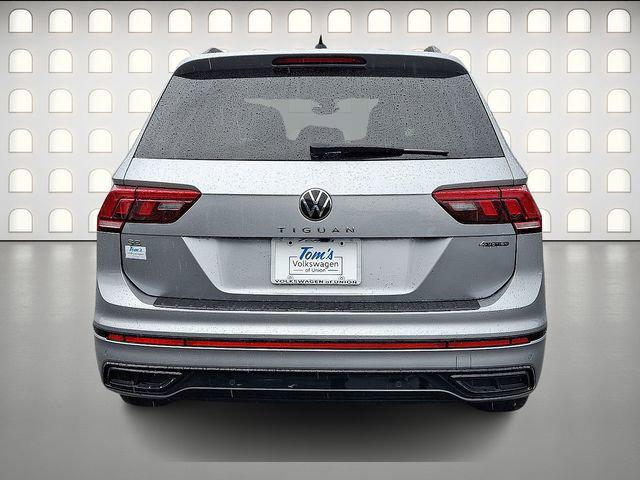 2023 Volkswagen Tiguan 2.0T SE R-Line Black