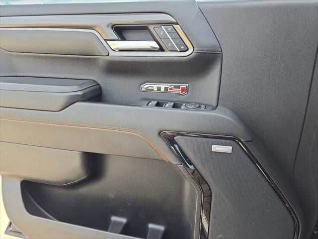2024 GMC Sierra 1500 4WD Crew Cab Short Box AT4
