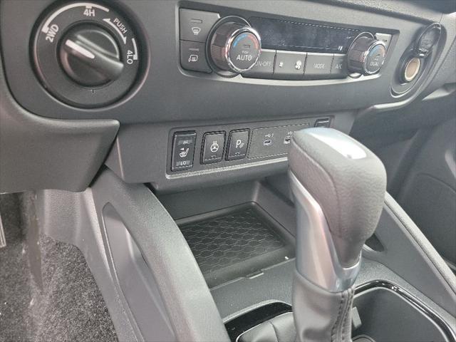 2026 Nissan Frontier Crew Cab Long Bed SV 4x4