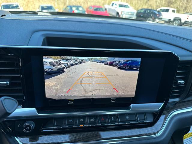 2023 Chevrolet Silverado 1500 4WD Crew Cab Short Bed LT with 2FL