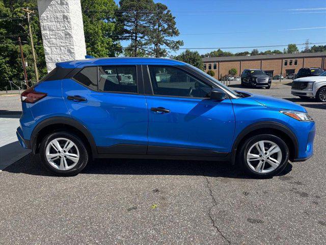 2024 Nissan Kicks S Xtronic CVT