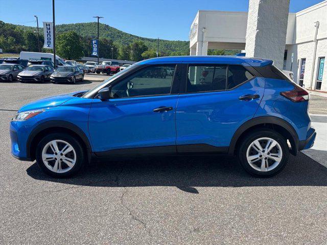 2024 Nissan Kicks S Xtronic CVT