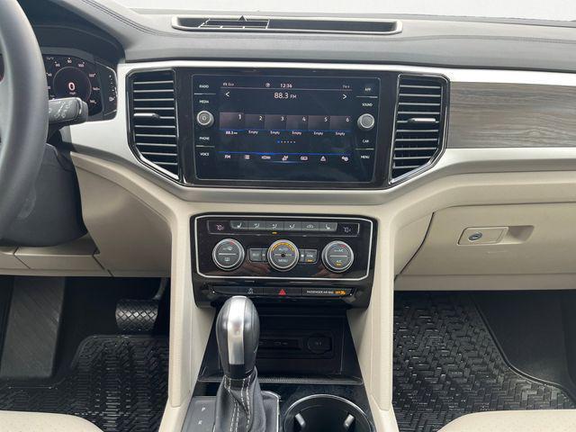 2022 Volkswagen Atlas 2.0T SE w/Technology