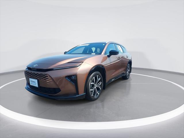 2025 Toyota Crown Signia XLE