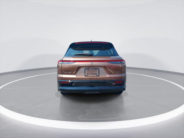 2025 Toyota Crown Signia XLE