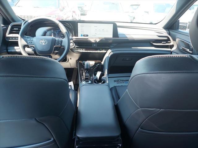 2025 Toyota Crown Signia XLE