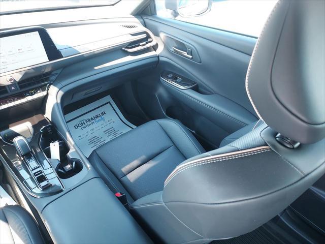 2025 Toyota Crown Signia XLE