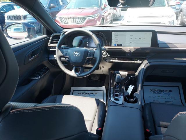2025 Toyota Crown Signia XLE