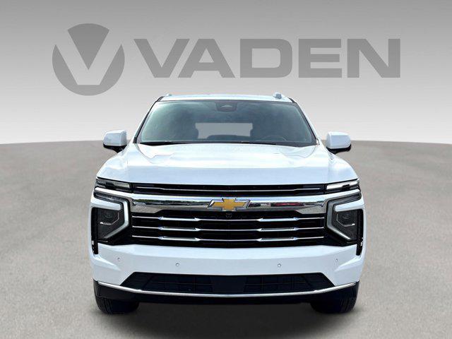 2025 Chevrolet Suburban 4WD LT