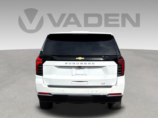2025 Chevrolet Suburban 4WD LT