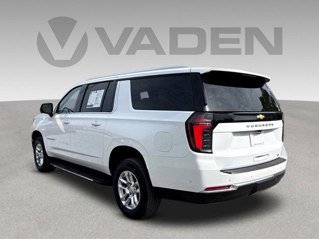 2025 Chevrolet Suburban 4WD LT