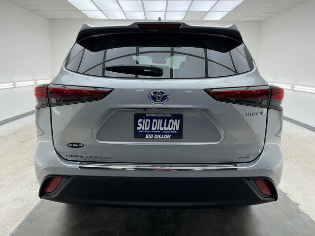 2022 Toyota Highlander Hybrid XLE