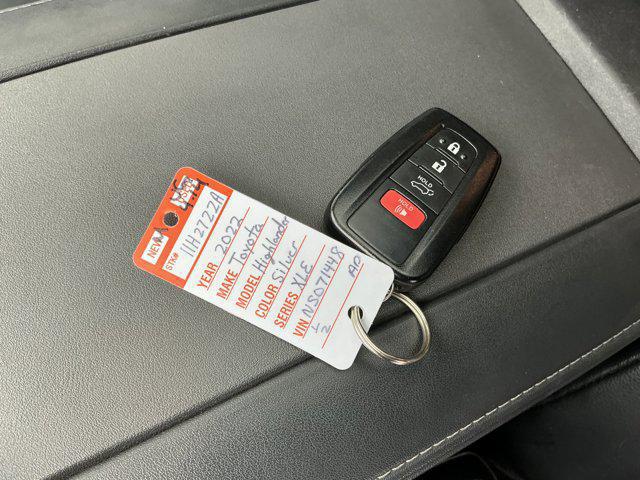 2022 Toyota Highlander Hybrid XLE