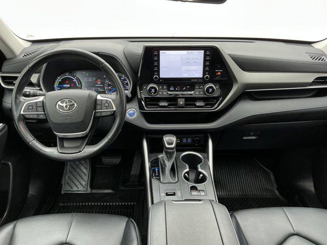 2022 Toyota Highlander Hybrid XLE