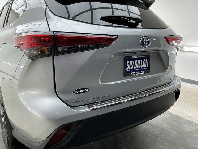 2022 Toyota Highlander Hybrid XLE