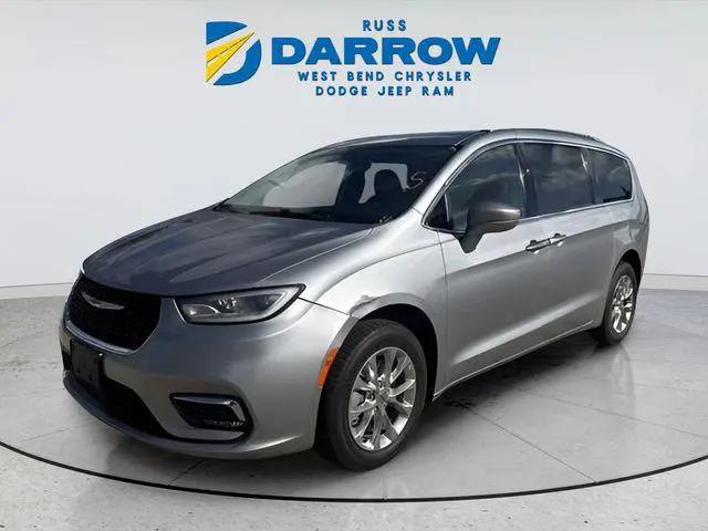 2021 Chrysler Pacifica Touring L AWD for sale in West Bend, WI