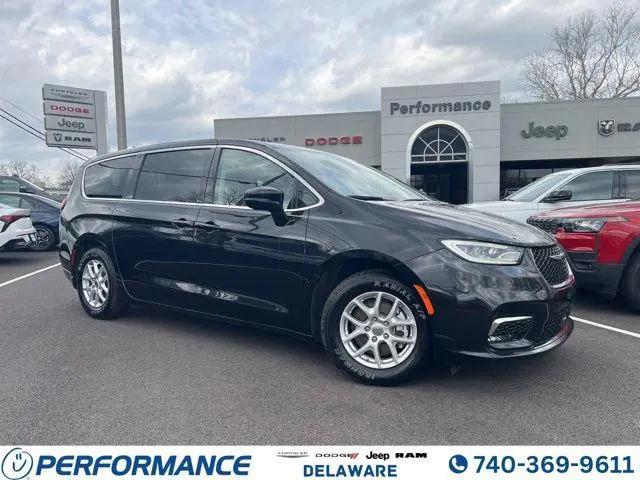 2024 Chrysler Pacifica Touring L for sale in Delaware, OH