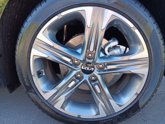 2024 Kia K5 EX