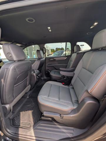 2025 GMC Acadia AWD AT4