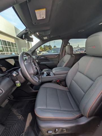2025 GMC Acadia AWD AT4