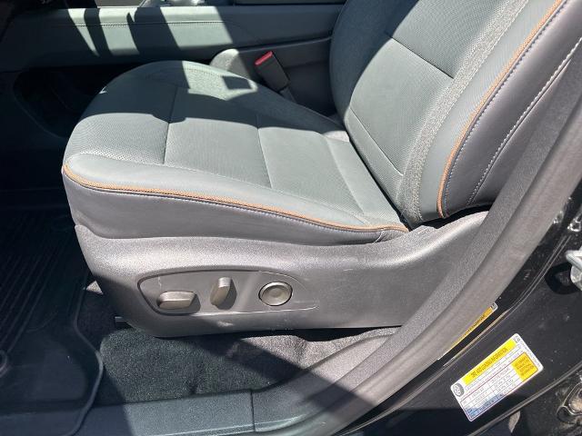 2025 GMC Acadia AWD AT4