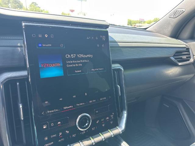 2025 GMC Acadia AWD AT4