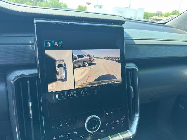 2025 GMC Acadia AWD AT4