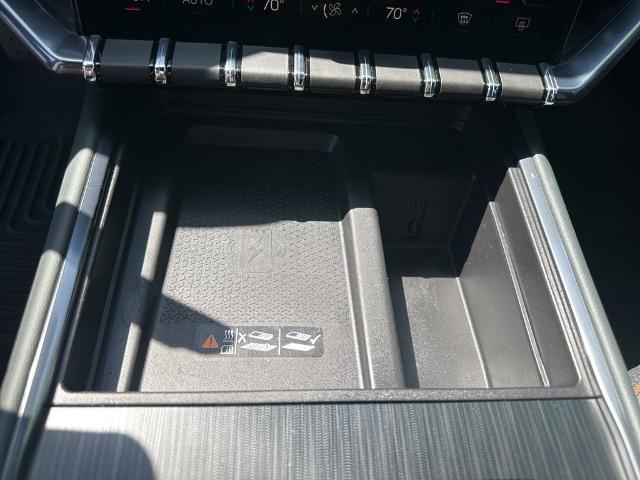 2025 GMC Acadia AWD AT4
