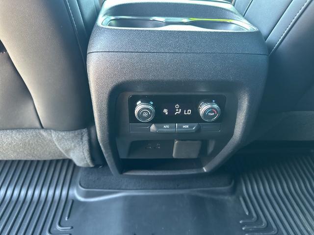 2025 GMC Acadia AWD AT4